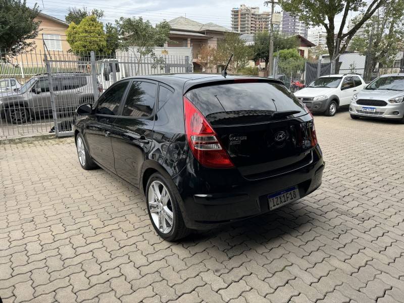 HYUNDAI - I30 - 2009/2010 - Preta - R$ 43.800,00