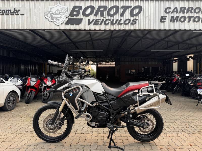 BMW - F 800 - 2014/2015 - Branca - R$ 45.800,00