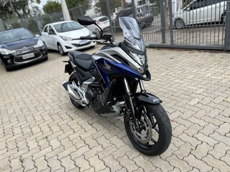 HONDA - NC 750X - 2023/2023 - Azul - R$ 57.800,00