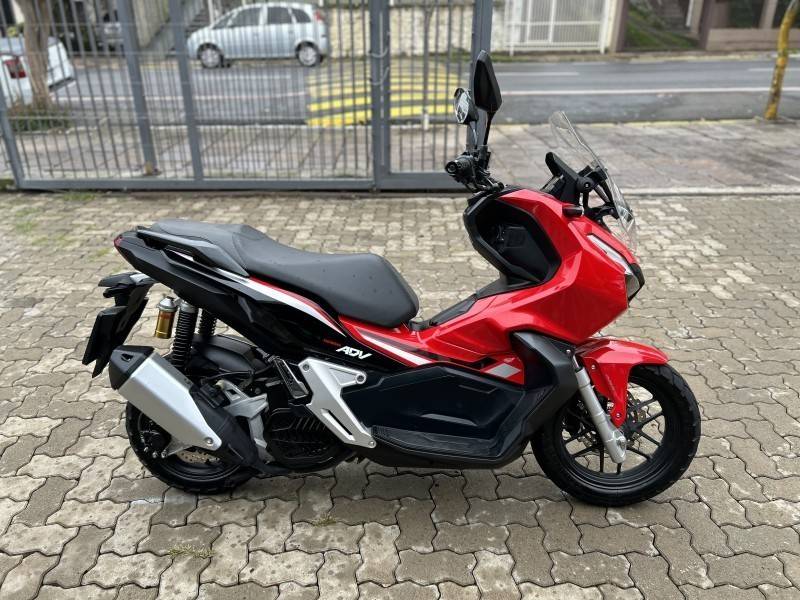 HONDA - ADV 150 - 2021/2022 - Vermelha - R$ 22.800,00