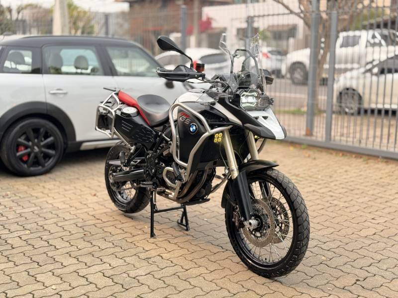 BMW - F 800 - 2014/2015 - Branca - R$ 45.800,00