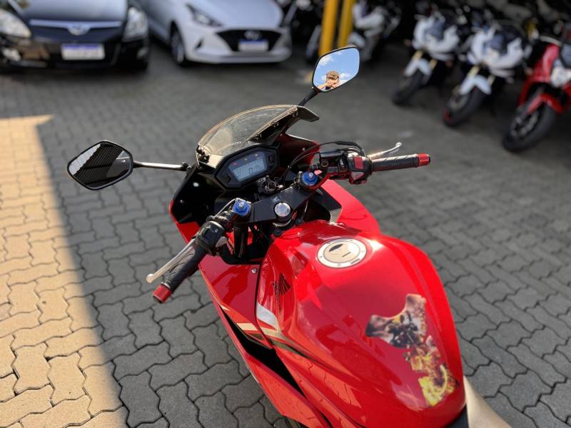 HONDA - CBR 500R - 2018/2018 - Vermelha - R$ 32.800,00