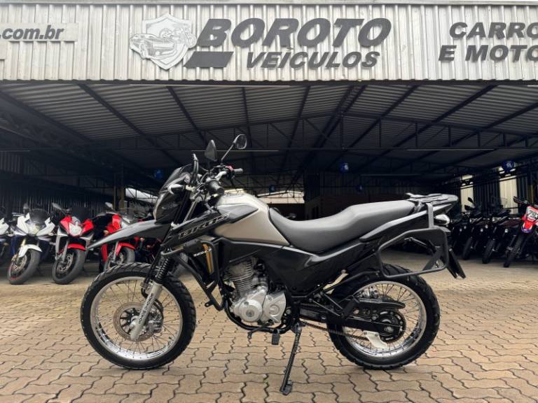 HONDA - NXR 160 - 2022/2023 - Preta - R$ 22.800,00