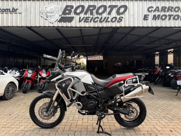 BMW - F 800 - 2015/2015 - Branca - R$ 45.800,00