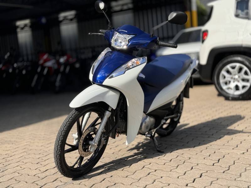 HONDA - BIZ 125 - 2022/2022 - Branca - R$ 17.300,00