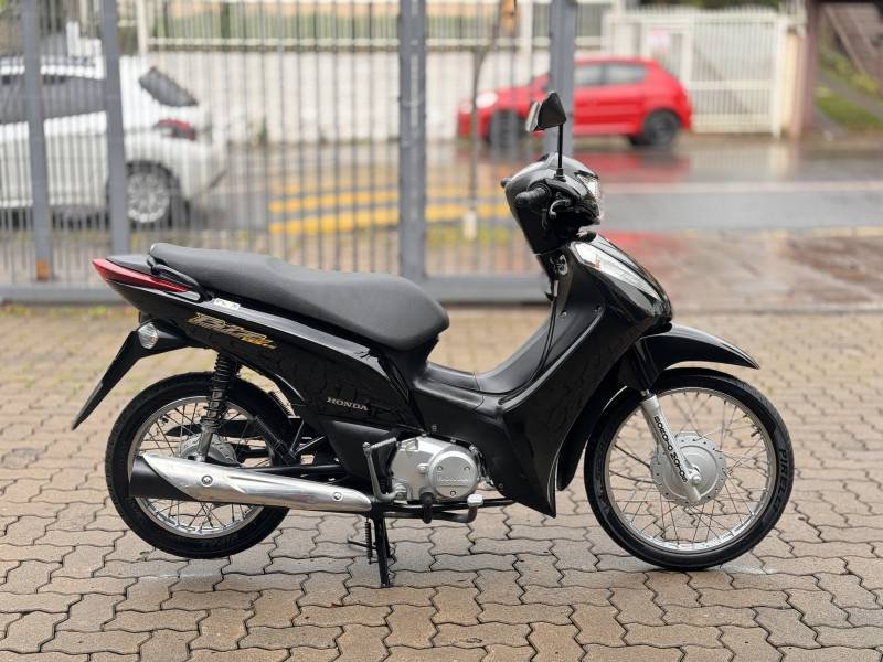 HONDA - BIZ 125 - 2011/2012 - Preta - R$ 11.300,00