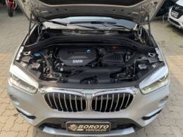 BMW - X1 - 2017/2018 - Prata - R$ 150.000,00