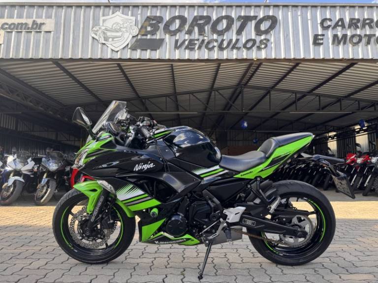 KAWASAKI - NINJA 650 - 2017/2018 - Verde - R$ 34.800,00