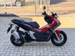 HONDA - ADV 150 - 2023/2024 - Vermelha - R$ 25.800,00