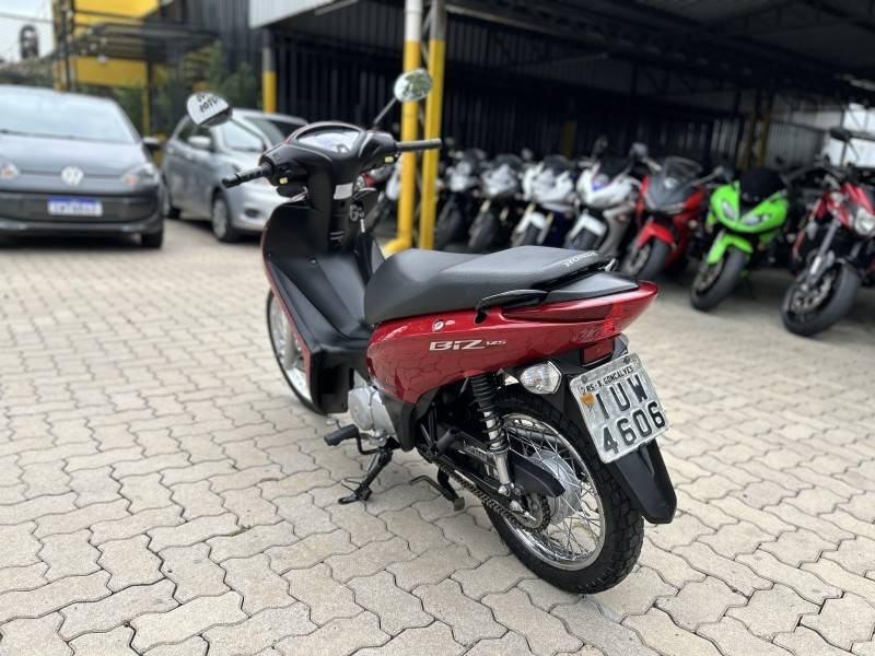 HONDA - BIZ 125 - 2013/2013 - Vermelha - R$ 11.800,00