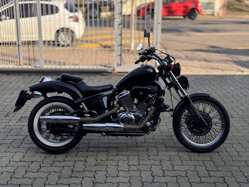 HONDA - SHADOW 600C - 2002/2002 - Preta - R$ 26.800,00