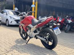 YAMAHA - FAZER - 2013/2014 - Vermelha - R$ 15.300,00