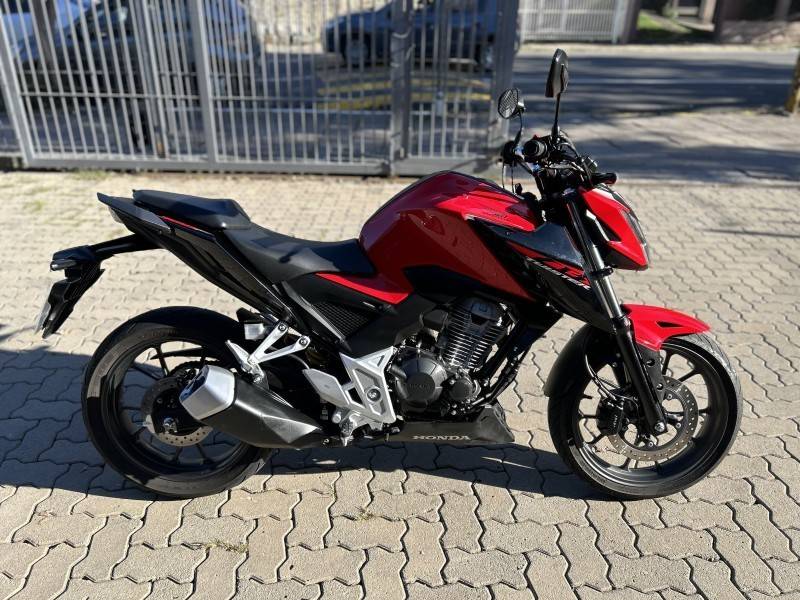 HONDA - CB 300F TWISTER - 2023/2023 - Vermelha - R$ 25.800,00