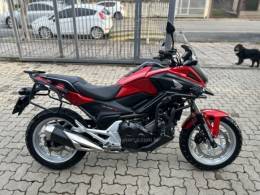 HONDA - NC 750X - 2021/2021 - Vermelha - R$ 48.800,00