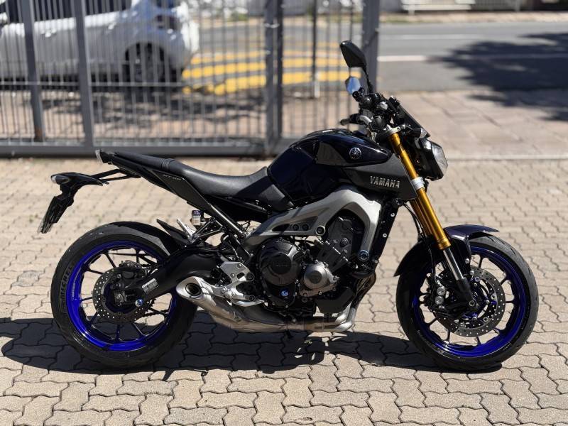 YAMAHA - MT - 2015/2015 - Roxa - R$ 43.800,00