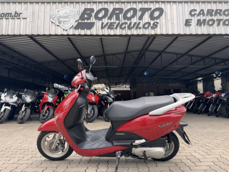 HONDA - LEAD 110 - 2010/2010 - Vermelha - R$ 8.800,00