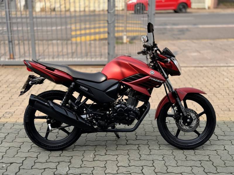 YAMAHA - FAZER - 2022/2022 - Vermelha - R$ 17.300,00