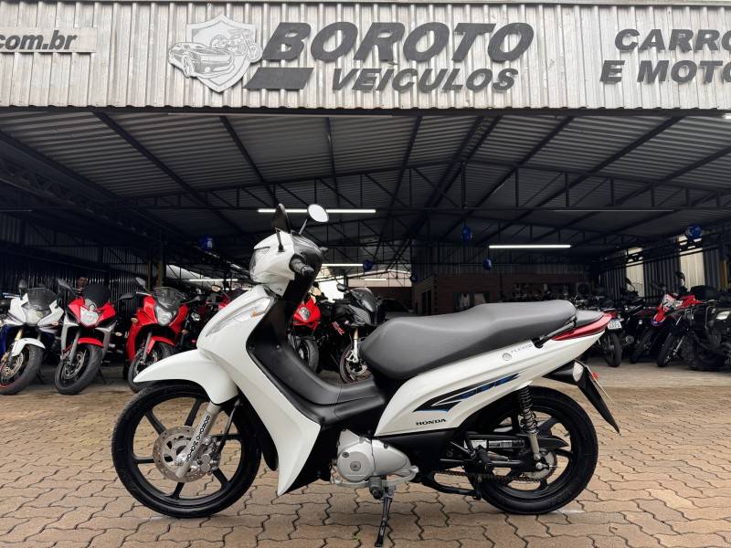 HONDA - BIZ 125 - 2014/2014 - Branca - R$ 12.800,00