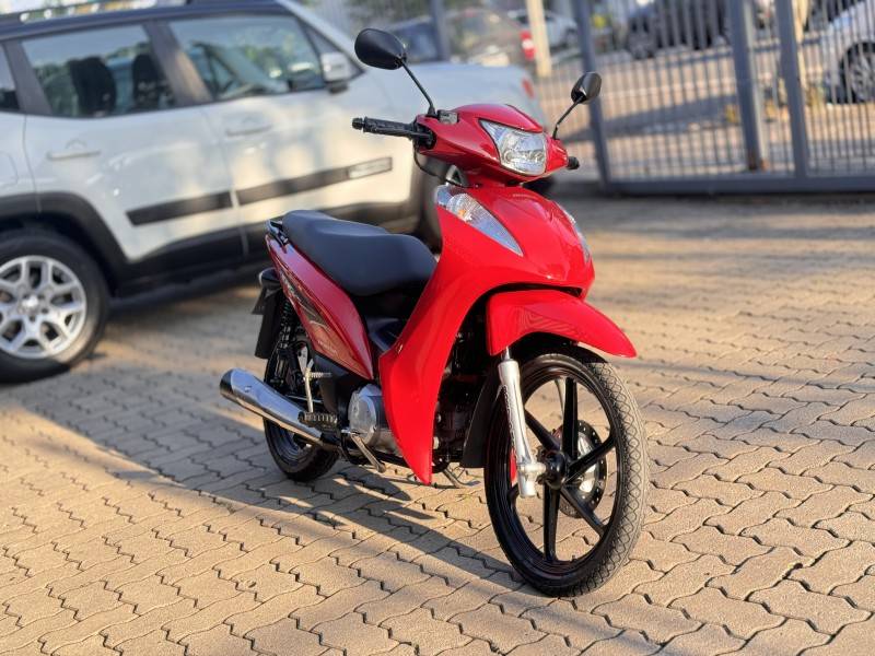 HONDA - BIZ 125 - 2015/2015 - Vermelha - R$ 13.300,00