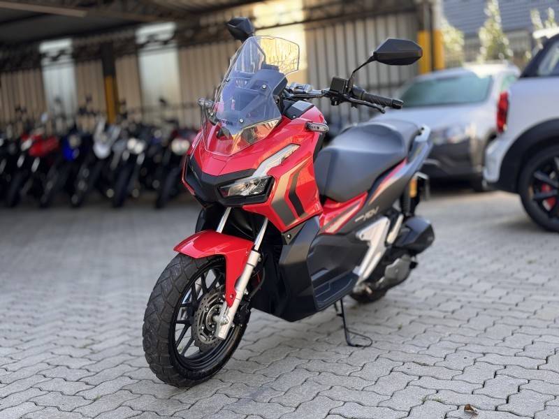 HONDA - ADV 150 - 2023/2024 - Vermelha - R$ 25.800,00