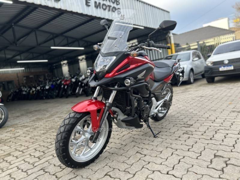 HONDA - NC 750X - 2021/2021 - Vermelha - R$ 48.800,00