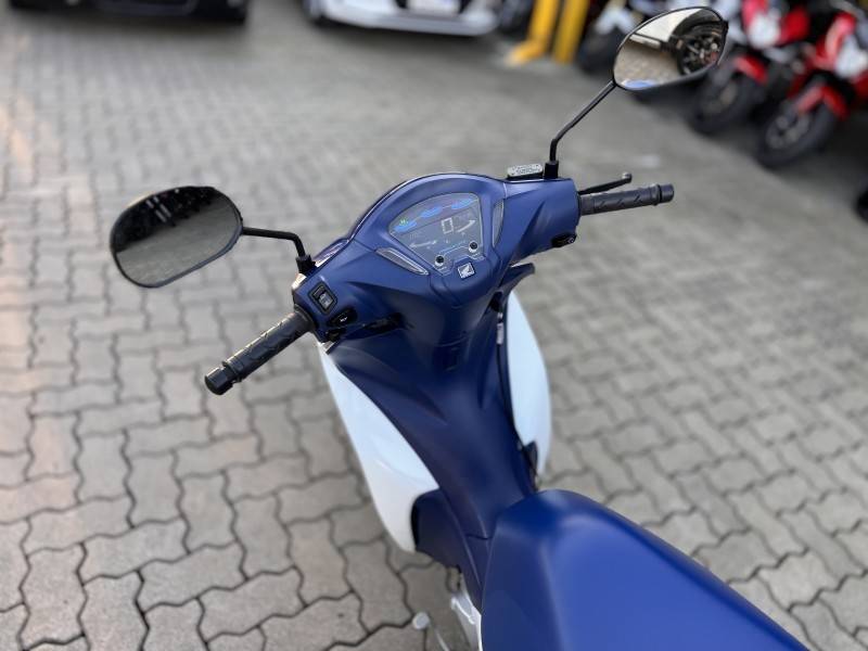 HONDA - BIZ 125 - 2021/2022 - Branca - R$ 17.300,00