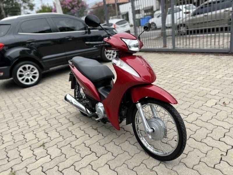 HONDA - BIZ 125 - 2013/2013 - Vermelha - R$ 11.800,00