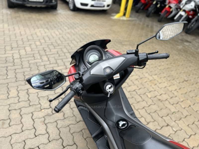 YAMAHA - NMAX 160 ABS - 2018/2019 - Vermelha - R$ 16.800,00