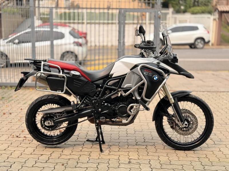 BMW - F 800 - 2014/2015 - Branca - R$ 45.800,00