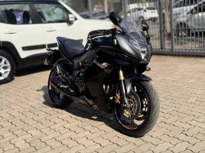 HONDA - CBR 600F - 2012/2012 - Preta - R$ 38.800,00